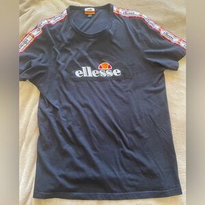 Black ellesse shirt - size L